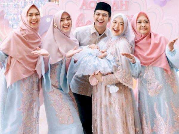 Ria Ricis Terharu Oki Setiana Dewi Nyumbang ASI Buat Moana: Gak Gampang Ngeluarinnya Ria Ricis Terharu Oki Setiana Dewi Nyumbang ASI Buat Moana: Gak Gampang Ngeluarinnya