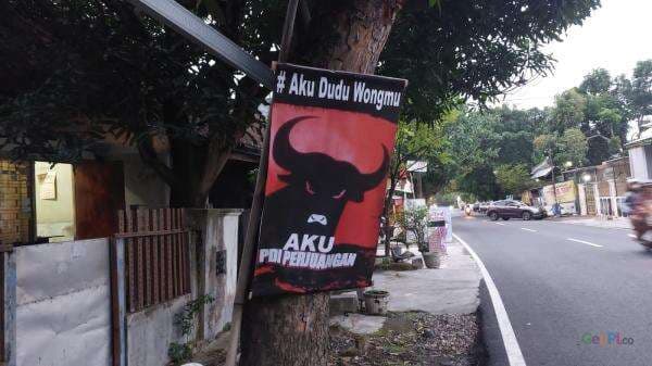 PDIP Solo Pasang Spanduk Aku Dudu Wongmu Aku PDI Perjuangan, FX Hadi Rudyatmo Ungkap Maknanya