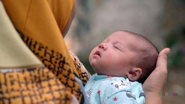 Rambut Bayi Tiba-tiba Rontok? Jangan Panik, Ini Penyebabnya