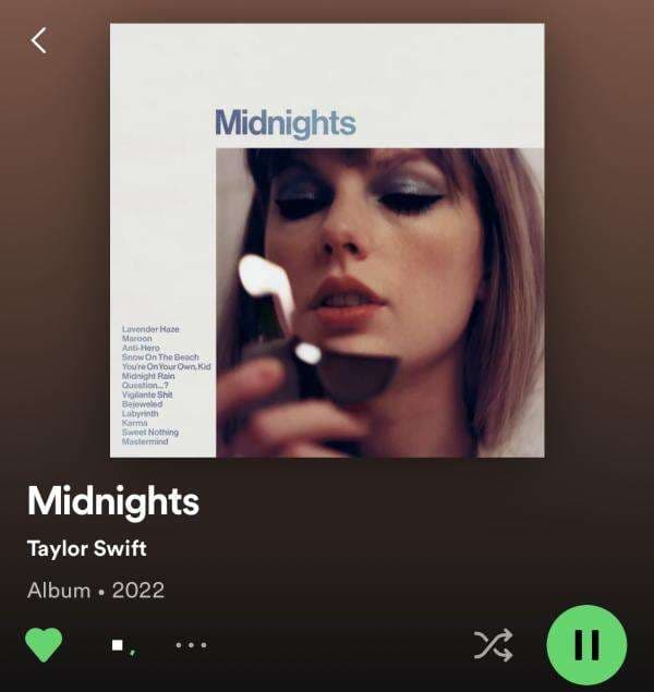 Pecahkan Rekor di Spotify, Ini Lirik Lagu Taylor Swift “Midnight Rain”