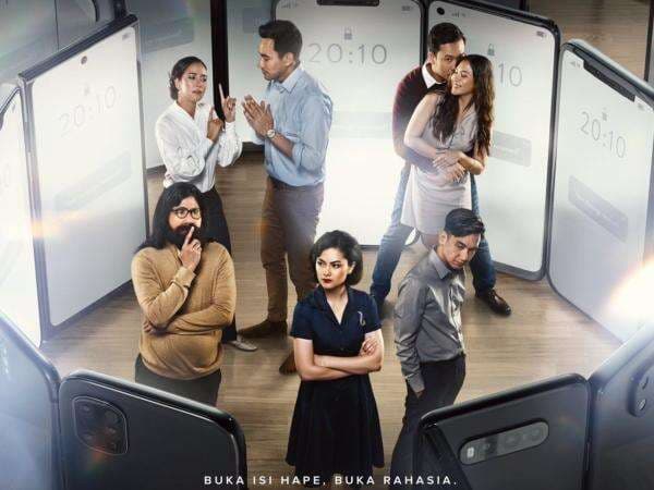 Review Film: Perfect Strangers, Berawal dari #BukaIsiHape, Sebuah Rahasia Besar pun Terbongkar!