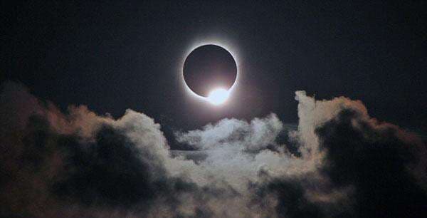 Proses Terjadinya Gerhana Matahari Total, Fenomena Langka di Dunia