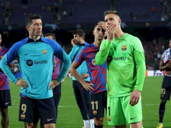 Welcome To UEL Trending, Meme Kocak Barcelona Tersingkir dari Liga Champions Bertebaran