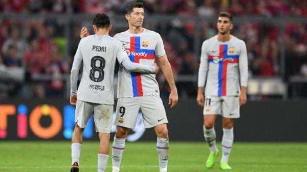 Meme Kocak Barcelona Terhempas dari Liga Champions: Jatuh ke Lubang yang Sama