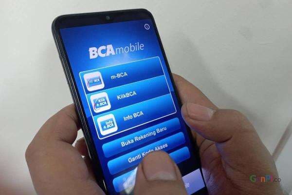 Cara Isi alias Top Up GoPay via M-Banking dan ATM BCA, Mudah!