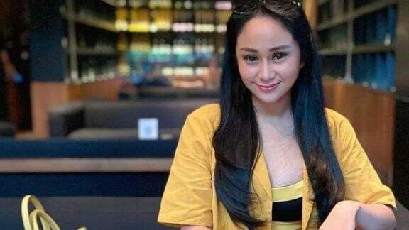Pasang Badan Demi Ayu Dewi, Denise Chariesta Kena Mental Kalah Telak dari Luna Maya: Gak Ada Urat Malu!