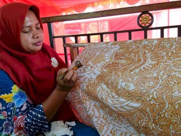 Keren! Di Karanganyar Ada Kampung Batik yang Produknya Jadi Incaran Pejabat Keren! Di Karanganyar Ada Kampung Batik yang Produknya Jadi Incaran Pejabat