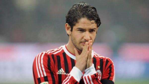 Nostalgia Alexandre Pato, Wonderkid AC Milan yang Dihancurkan Cedera dan Pacari Anak Bos