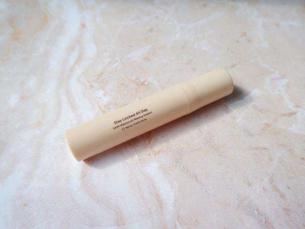 Review: Dear Me Beauty Stay Locked All Day, Apakah Terbukti Bikin Riasan Tahan Lama?