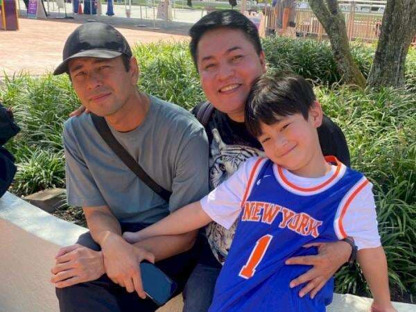 Raffi Ahmad Panik Merry Ancam Bongkar Semua Rahasianya ke Publik: Kita Bestie Yang Mulia Raffi Ahmad Panik Merry Ancam Bongkar Semua Rahasianya ke Publik: Kita Bestie Yang Mulia