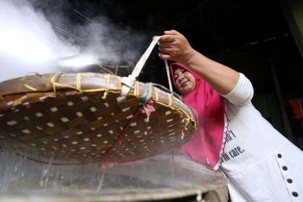 Harga Kedelai Naik Dua Kali Lipat, Ukuran Tempe Semakin Kecil