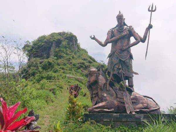 Wisata ke Gunung Kendil: Cara Lain Menikmati Indahnya Yogyakarta dari Atap Menoreh