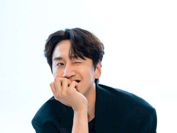 Hengkang dari Running Man, Lee Kwang Soo Semakin Eksis di Dunia Variety Show