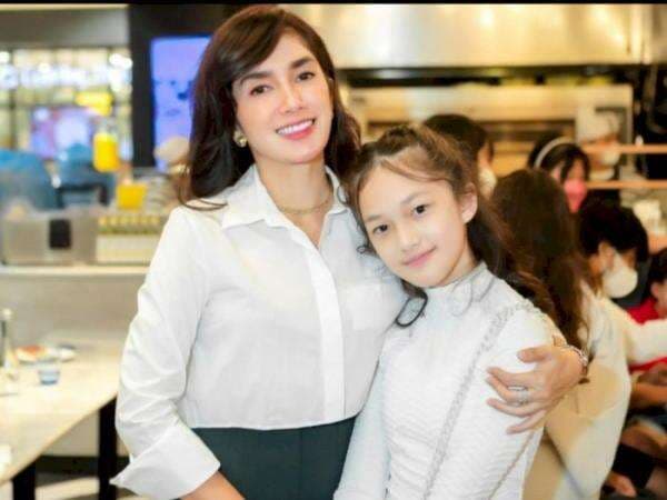 Baru Ultah ke-10, Paras Cantik Anak Ussy dan Andhika Disebut Bak Putri Kerajaan