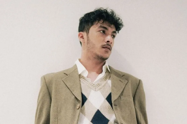 Siap Rilis Lagu "Somebody`s Pleasure" Siap Rilis Lagu "Somebody`s Pleasure"