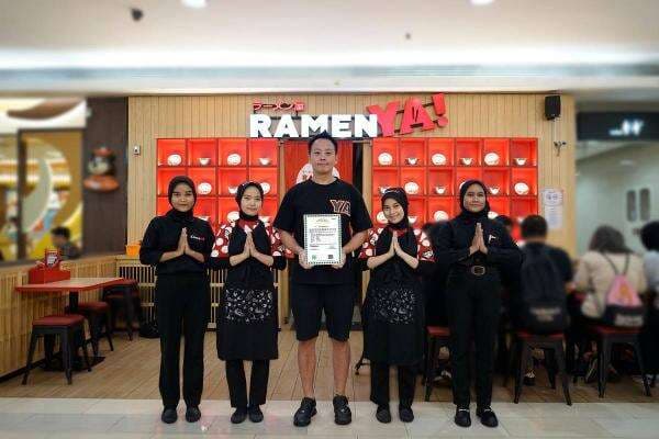 Tak Perlu Ragu, RamenYA! Sudah Bersertifikat Halal MUI