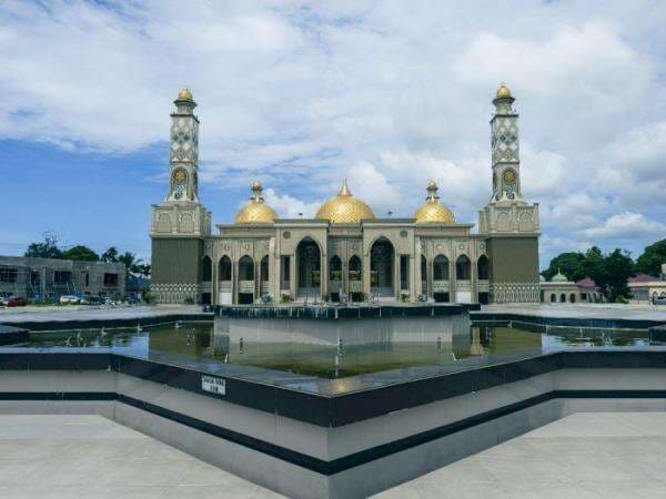 Jadi yang Termegah di Aceh Barat, Begini Wujud Masjid Agung Blangpidie Bak Istana Jadi yang Termegah di Aceh Barat, Begini Wujud Masjid Agung Blangpidie Bak Istana