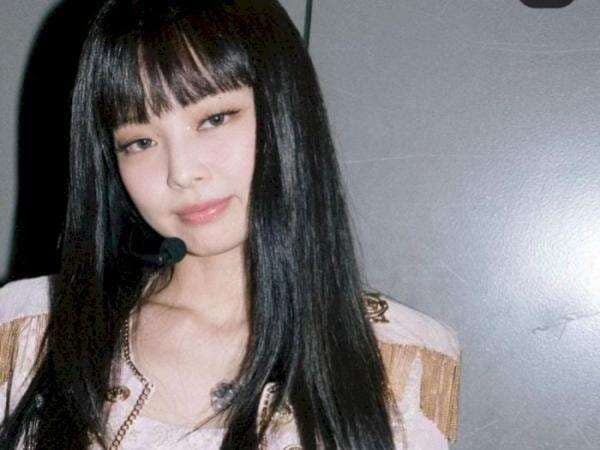 Jennie BLACKPINK Pakai Poni Palsu: Imut Banget Kaya Anime!