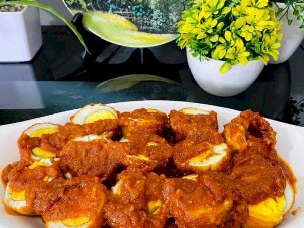 Resep Telur Bumbu Bali Praktis, Bisa Obatin Kangen Nasi Bali!