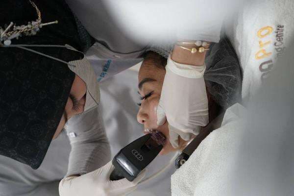 Cantik Sempurna, Feni Rose Perawatan di Klinik Dermapro