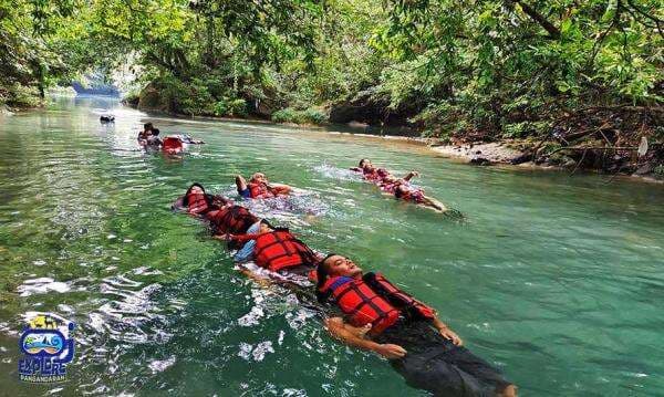 Serunya "Body Rafting"  di Sungai Citumang