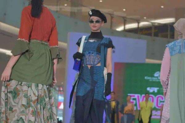 Surabaya Fashion Trend, Tampilkan 200 Busana Bertema Retro