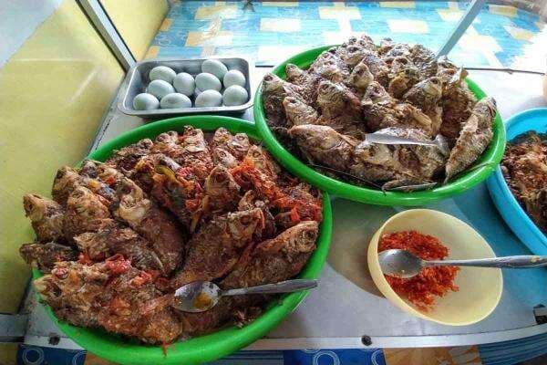 Sidat Goreng Bu Sriwanto di Yogyakarta, Ada Mangut Wader!