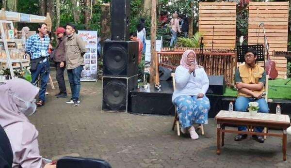 Lepas Gaji Rp 12 Juta, Opik Pilih Budidaya Jamur Tiram di Bandung