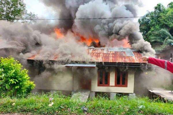 6 Unit Rumah Kontrakan di Pekanbaru Ludes Terbakar