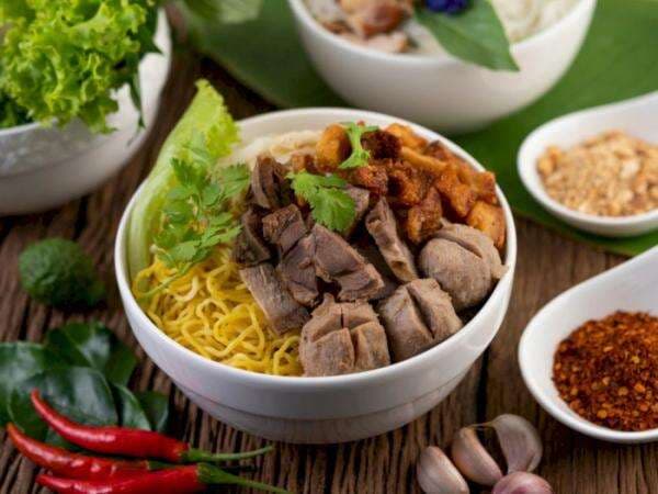 Uniknya Bakso Bikin Tajir Ala Wahyoo, Pembeli Bisa Pilih Varian Kuah yang Disukai! Uniknya Bakso Bikin Tajir Ala Wahyoo, Pembeli Bisa Pilih Varian Kuah yang Disukai!