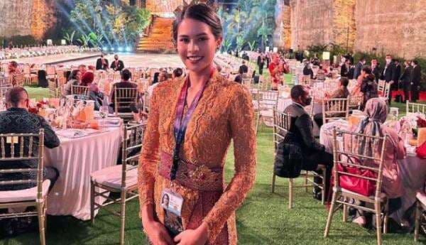 Potret Maudy Ayunda saat Hadiri Gala Dinner Anggota G20 Jadi Sorotan, Tampil dengan Kebaya Bali