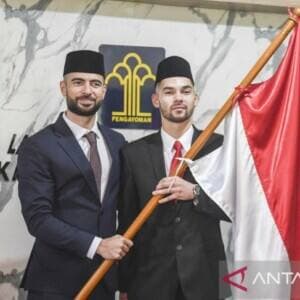 Jordi Amat dan Sandy Walsh Resmi Jadi WNI