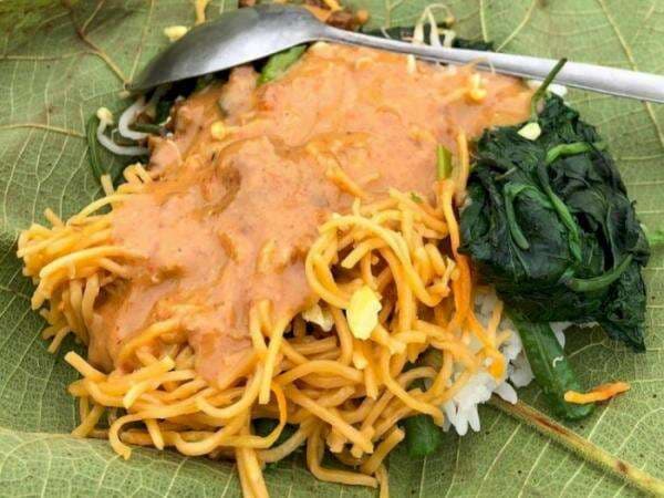 5 Fakta Pecel Daun Jati Blora yang Ajib Banget, Punya Ciri Khas Pada Bungkusnya! 5 Fakta Pecel Daun Jati Blora yang Ajib Banget, Punya Ciri Khas Pada Bungkusnya!