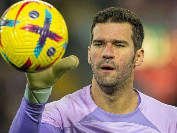 Alisson Becker Berpotensi Ukir Sejarah Baru di Piala Dunia 2022