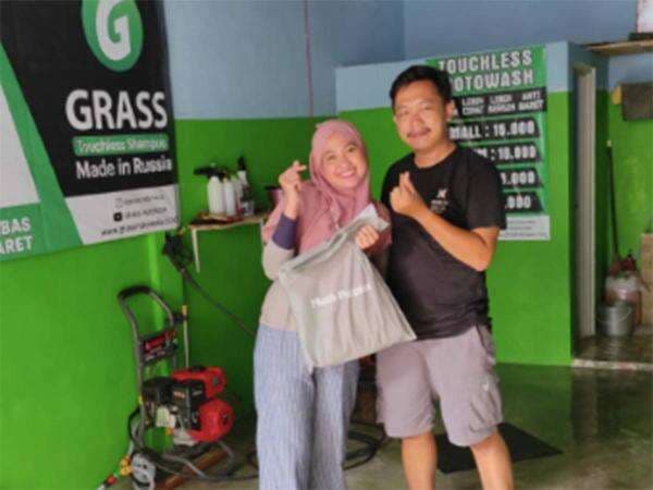 Senang Lihat Kendaraan Bersih dan Kinclong, Acep Akhirnya Buka Bisnis Cuci Motor