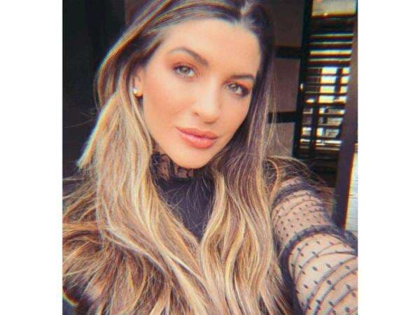 Natalia Becker, WAGs Brasil Istri Alisson si Dokter Cantik Auranya Bikin Hati Adem