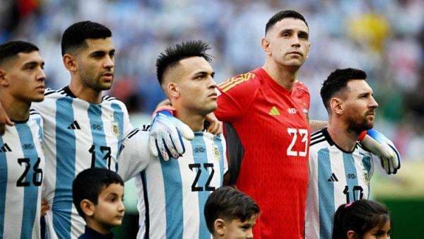Gantikan Ronaldo, Manchester United Bidik Bintang Argentina di Piala Dunia 2022