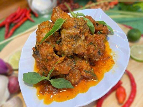 Resep Ayam Garo Rica Khas Manado: Enak, Pedas, Gurih Berempah!