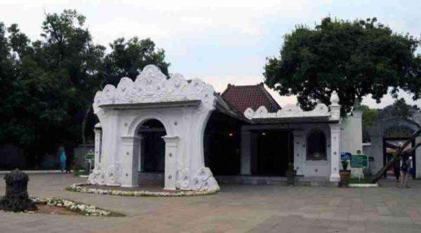 Perpecahan di Kesultanan Cirebon Mirip dengan Mataram Islam