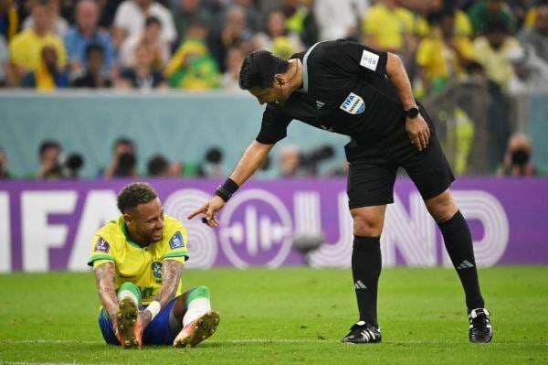 Keterangan Dokter Tim Brasil soal Kondisi Neymar dan Danilo