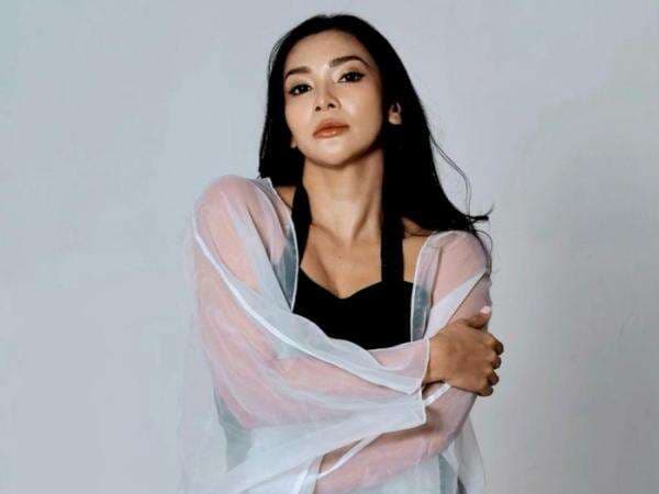 Alasan Menyentuh Mey Chan Ganti Nama Panggung