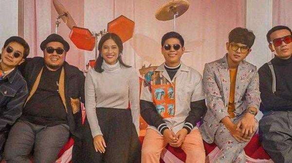 Diskoria Ajak Dian Sastro Jadi Vokal dalam Lagu "Serenata Jiwa Lara"