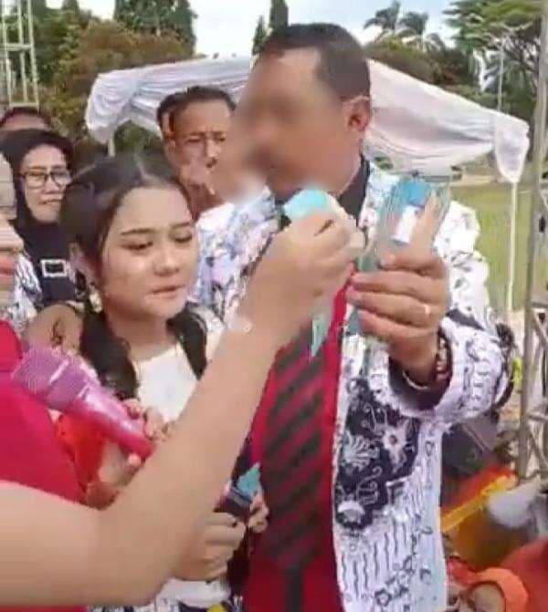 Video Diduga Guru Asik Nyawer Biduan Viral di Medsos, Ketua PGRI : Berbagi Dengan Masyarakat