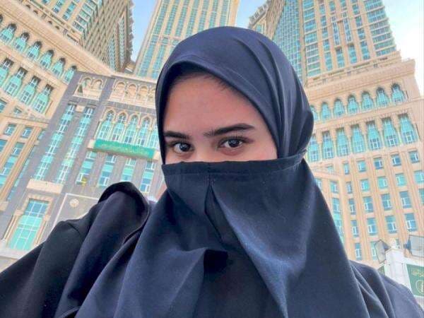 Cantiknya Tissa Biani Bercadar saat Ibadah Umrah, Dul Jaelani Langsung Beri Komentar Ini