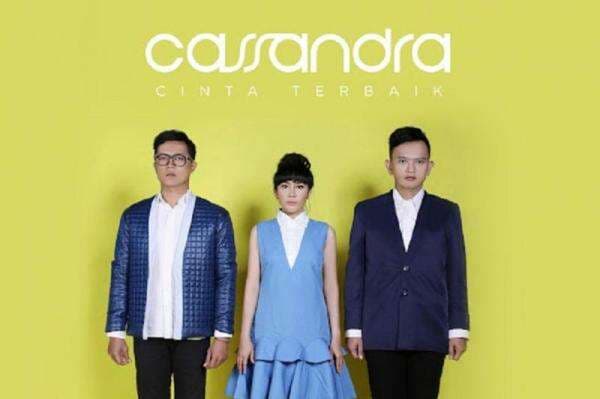 Lirik Lagu Cinta Terbaik - Cassandra dan Chord Gitar