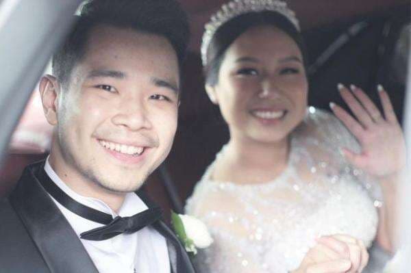 Jess No Limit dan Sisca Kohl Bagi-bagi Emas, Souvenir Pernikahan