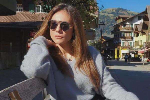 Potret Seksi Wulan Guritno Pakai Baju Jumpsuit Mini, Netizen: Usia Hanyalah Angka