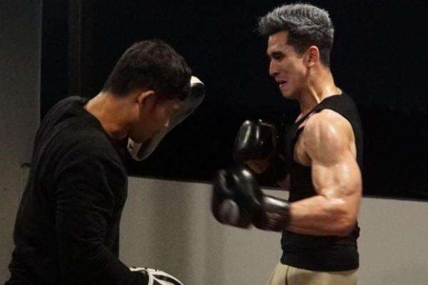 Verrell Bramasta Alami Dislokasi Bahu usai Tanding Tinju, Warganet Merasa Ngilu