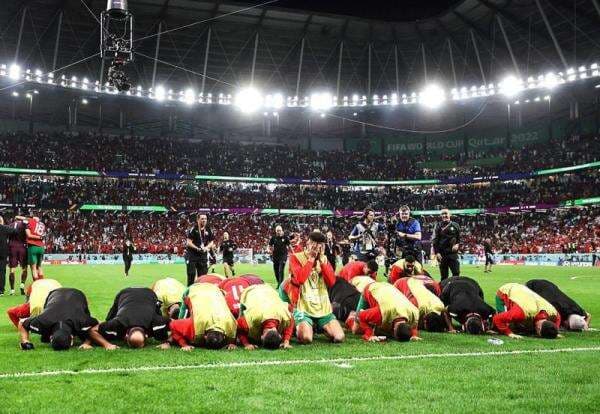 Laporan dari Qatar: Singkirkan Spanyol, Pemain Timnas Maroko Langsung Sujud Syukur