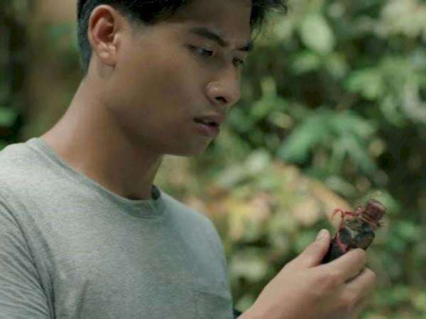 Review Rasuk: Film Horor Malaysia Perpaduan Kisah Zombie dan Mistis, Alurnya Mengecewakan Review Rasuk: Film Horor Malaysia Perpaduan Kisah Zombie dan Mistis, Alurnya Mengecewakan